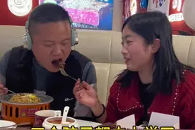#记录二婚生活 二婚也可以过的很幸福，因为我遇到了老肖。今天老肖休息，孩子们都在学校，我们两个单独出去玩。一起吃了牛排，买了工作需要的手机，喝了柠檬茶。视频封面
