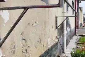 我用几根镀锌管做了一个#户外折叠晾衣架 #上热门 #制作过程分享  #活跃账号 #巨量算数 @抖音短视频