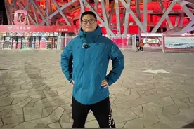 北京鸟巢 我居然登上了北京鸟巢屋顶，俯瞰北京中轴线最北端，太惊艳了！#北京 #鸟巢 #北京欢迎你 #旅行推荐官 #精讲军视频封面
