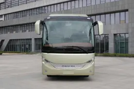 安凯客车8米99，38一40座，中型高一级标准视频封面