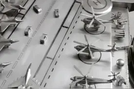 男子用不锈钢给儿子打造玩具航母，细节拉满，海陆空三栖#军事模型 #航母视频封面