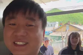 老丈人一家来做客，媳妇亲自下厨炖了一锅肉！#农村生活 #记录真实生活