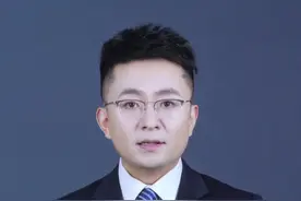 #高龄母子酒店养老遭拉黑后续  指责前先看懂这件事 #头条见一面 #男子带96岁母亲酒店养老遭拉黑 #大v说 #声量计划视频封面