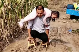 无腿小伙坚强乐观的生活态度，感动和激励了无数网友#励志#正能量#身残志坚视频封面