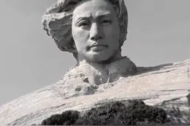 毛泽东主席年青艺术雕刻铜像。(橘子洲)。视频封面