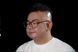 #李晓杰《别那么累》累了，别硬撑，生活需要张弛有度，才能走得更远，适当放慢脚步，享受生活的美好，人生苦百味，不只是忙碌,还有诗与远方🎵