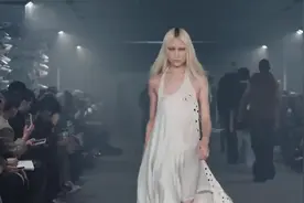 2025 Vetements 春夏时装秀 2025 Vetements 春夏时装秀#时装周视频封面