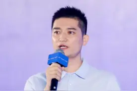 抖音电商作者盛典：董宇辉和与辉同行为何C位？透过现象看本质， 最后一个现象最反应本质！#董宇辉 #与辉同行 #董宇辉拥有暖评最多的评论区 #抖音电商作者盛典 #个人观点视频封面