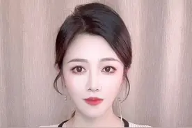 说最凶的话，干最暖的事！男子帮光脚小孩找家人 #印有正能量视频封面