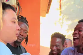 这事整的，差点急眼😂#记录真实生活 #感光得 #海外生活视频封面