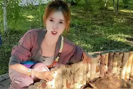 长颈鹿 斑马 狗熊都来了呀 水上乐园新建欢乐世界越来越好玩啦，新成员也加入啦，夜场也开放了喔#水上乐园新建欢乐世界 #人气高的水上乐园推荐 #周末去哪玩 #好玩的水上乐园果然不一般视频封面