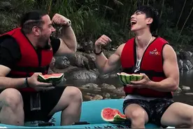 浙江你是真富啊！不仅给山上装电梯，还用矿泉水漂流！#TC在中国 #玩的就是心跳 #勇敢的人先享受世界 #龙井峡漂流 #三渡山地运动公园