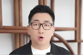 校园安全，岂能拿假草皮当遮羞布？ #同学回忆掉化粪池遇难学生 #悲剧 #井盖视频封面