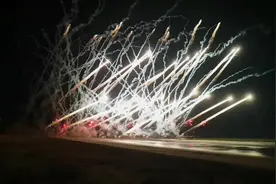 南海沙滩烟花秀现场近距离太震撼了，上次看还是在18年视频封面