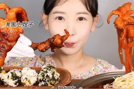 我来更新了，禁止盗视频#声控吃东西讲故事 #咀嚼声视频封面