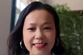 自从小老三剧透了一下，我就很期待，这个母亲节对我来说很特殊很有意义，应该是我过的第一个母亲节，好期待啊@姜甲儒 @姜甲儒哥哥视频封面