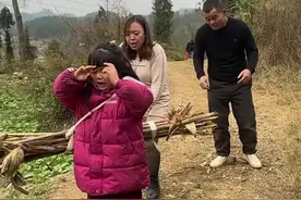 #孩子虽然不是你的亲生骨肉#但是你不能这样对待啊#将心比心才能以心换心 #只有经历过的人才会懂 @搞笑哥【天狼团队】 @单身琼姐[天狼团队］ @憨包哥【天狼团队】 @波哥【天狼团队】视频封面