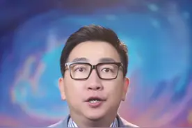 当兄弟俩跪下的那一刻，成绩俨然不那么重要了！#探访出考场跪谢爷爷的双胞胎家#感人#2025高考（视频来源@蔡蔡的vlog）