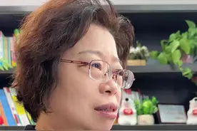 教师节家长给老四送礼，受伤的只会是孩子#家长必读 #教育 #教师节礼物视频封面