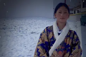 虽然我们分开了 ，但是我还是希望你越来越好，愿你平安喜乐、幸福快乐、岁岁平安，无论你和谁，无论你在哪都希望你幸福，开心，快乐即便与我无关！最后感谢月老让我曾经拥有过你，也感谢你的出现在我的世界里并带给我快乐，谢谢你曾经的出现 ，虽然一别两宽 ！我还是希望你一生平安，纵使有太多的舍不得！我也会尽量控制自已的情绪………          我曾经喜欢过的男孩儿💕