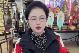 每天的早会已成为我们南通亚萍国际环西店多年来的良好习惯，每一个早会都是一个新的机会，新的起点，今天的座谈会，我希望员工们每个人都要清楚自已的职责，相互团结协作，注意好自己的形象，认真接待好每位消费者，让每位消费者都成为我们的好朋友！加油！视频封面