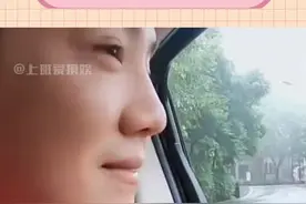 鹿晗回到家后，关晓彤：哈喽~ 同学哈喽~ #全世界最好的鹿晗 视频封面