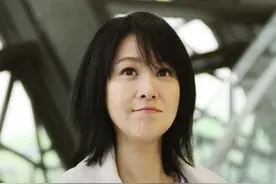 刘若英：我只跟中国人谈恋爱#刘若英 #鲁豫 #恋爱 #情感 @最华人视频封面