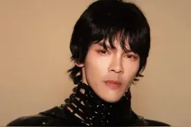 向佐被曝欠百万赌债，经纪人回应：没有参与赌博，“是一场误会向家差那点钱吗？”#向佐 #向华强 #向太 （编辑：赵翊辰；审签：岑杰昌）