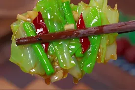 你要是平时大鱼大肉吃腻了  就试试这道凉拌包菜吧，酸辣脆爽 越吃越好吃#下饭神器 #家常菜 #凉拌包菜