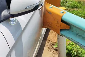 女司机：这太考验技巧了窄路转弯，老司机现场演示轻松脱困！ #每天一个用车知识 #驾驶技巧