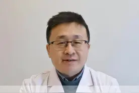 孩子脸颊两侧长#红斑 ，还有密密麻麻的#小疙瘩 ，不要再误以为是#鸡皮肤 #皮肤 #医学科普视频封面