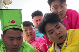 有时候，见证别人的幸福，不也是一种幸福吗