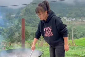 农村魔芋豆腐做法，你们学会了吗？做起来吧！#魔芋豆腐 #酸菜炒魔芋 #抖音美食推荐官 #记录我的农村生活