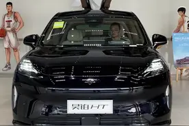 竟然有充电不用钱的鸥翼门SUV？#昊铂ht #modely #modelx #抖音汽车视频封面