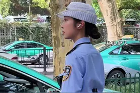 出租车司机说天天刷抖音刷到兔子警官，今天总算看到本人了，还以为他们用美颜呢！兔子警官还用美颜吗？#杭州交警#李语蔚#正能量视频封面