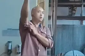 时间过得真快，不知不觉又是五一了，到现在还是一毛钱不巴身，本来今天打算去看电影院支持一下老大新电影的，猎金游戏，可是厂没放假，去不了啦，只能用一段音乐代表我是真的喜欢刘德华所有了，其实上班也好的，加上自己现在也没钱，上班多得一块好一块啊视频封面