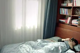 记录我体制内男友的上下班日常视频封面