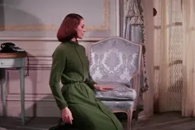 女人看不见的闺房秘密(Silk.Stockings.1957.玻璃丝袜)