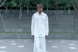 #启明星 #菲梦少女 #杜靖西 #宁艺卓 #美乐蒂 菲梦少女美乐蒂《启明星》翻跳来啦🌹