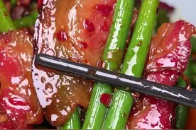 原来湖南腊肉好吃的秘诀在这里，秘方炒制后直接给我香晕了~#长沙美食 #湘菜 #燃爆湖南美食秘方大挑战 #炒腊肉视频封面