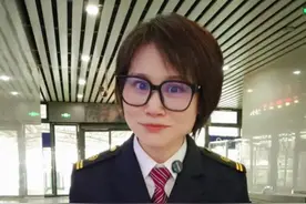 火车站检票口的自助闸机能刷哪些证件？#铁路 #12306 #检票 #小甜鹭讲铁路知识 #铁路出行百科