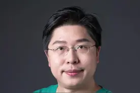 全面解析浸润性肺腺癌的生存期，一个视频告诉你，不同分期的肺癌患者的5年生存率是多少？#医者仁心敬佑生命 #医疗创作者培优计划 #医路前行 #胸外科李小强 #浸润性癌视频封面