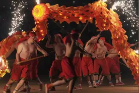 春节，是中华民族最重要的传统节日。旧岁与新年交汇视频封面