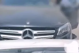 逆行大奔司机逆天发言震撼网友 后续来了…视频封面