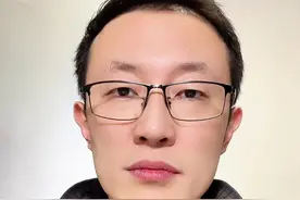 解决收入才是关键 十年前，收入中位数和平均数差距只有2700#可支配收入 #宏观经济 #掘金计划2025 #经济学知识看世界视频封面