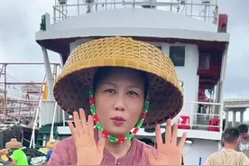 你要问凭啥那里不休渔，因为北纬12度以南必须保持国人持续活动#渔民生活实拍 #海鲜美食 #中国渔民到底有多强 #出海打鱼 #三沙视频封面