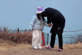 哥哥年龄20，哄娃经验7、8年😅，妹妹闹情绪时候哥哥特别有耐心的哄着妹妹❤️视频封面