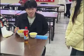 《教科书式追男生的方法》#脱单小技巧 #如何轻易拿捏男大学生 #社恐内向 #腼腆小女孩视频封面