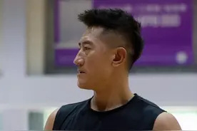 #运球教学 一样的跨向变向，感受快慢节奏变化 #篮球教学 #吕晓明篮球训练营视频封面