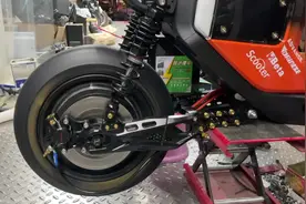 u2加固后pp件真难安装 #小牛电动 #九号真智能 #电动车颜值天花板视频封面